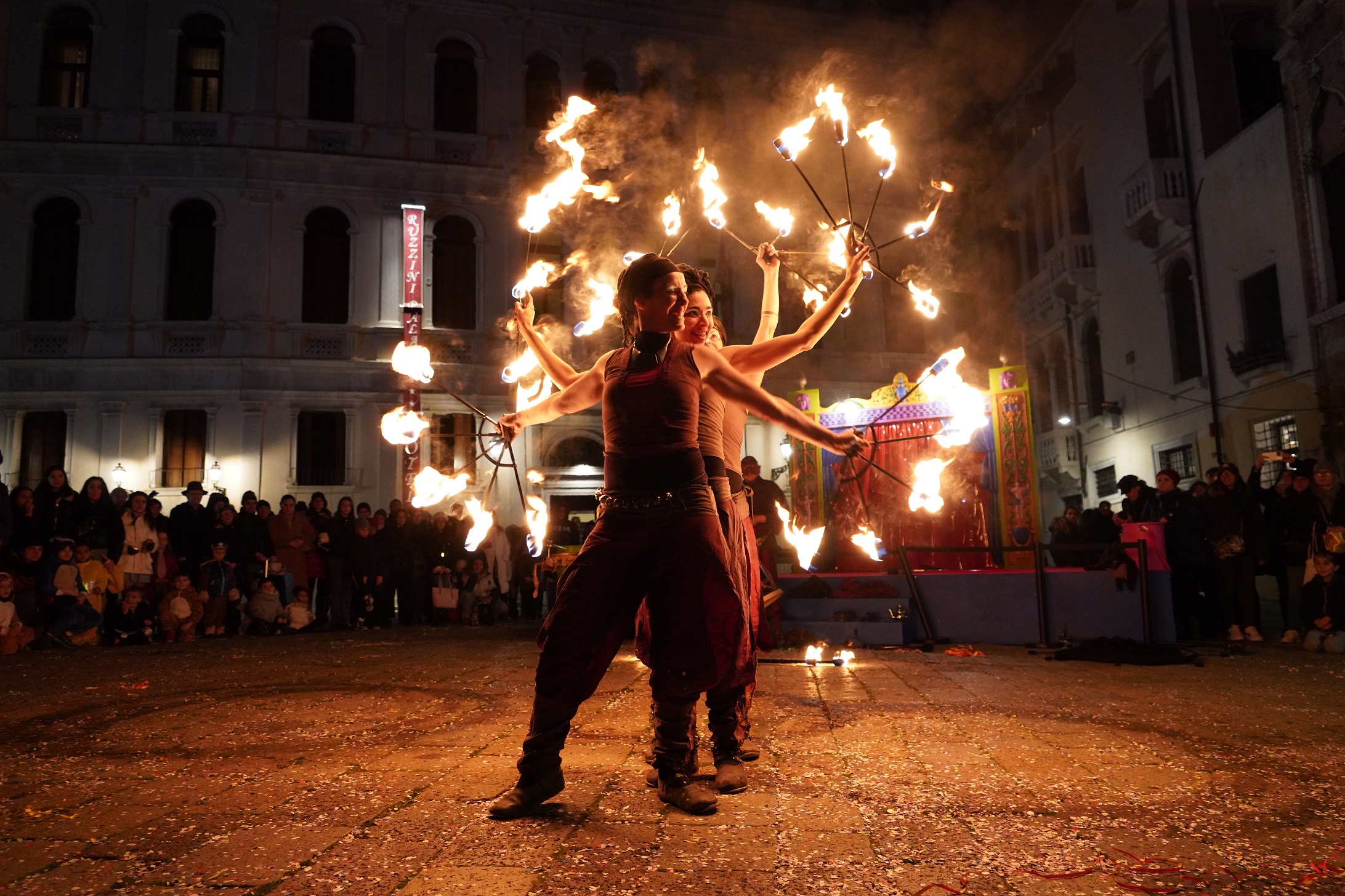 Carnevale di Venezia: sfilate, regate e spettacoli diffusi per la seconda  domenica di Carnevale - Zarabazà