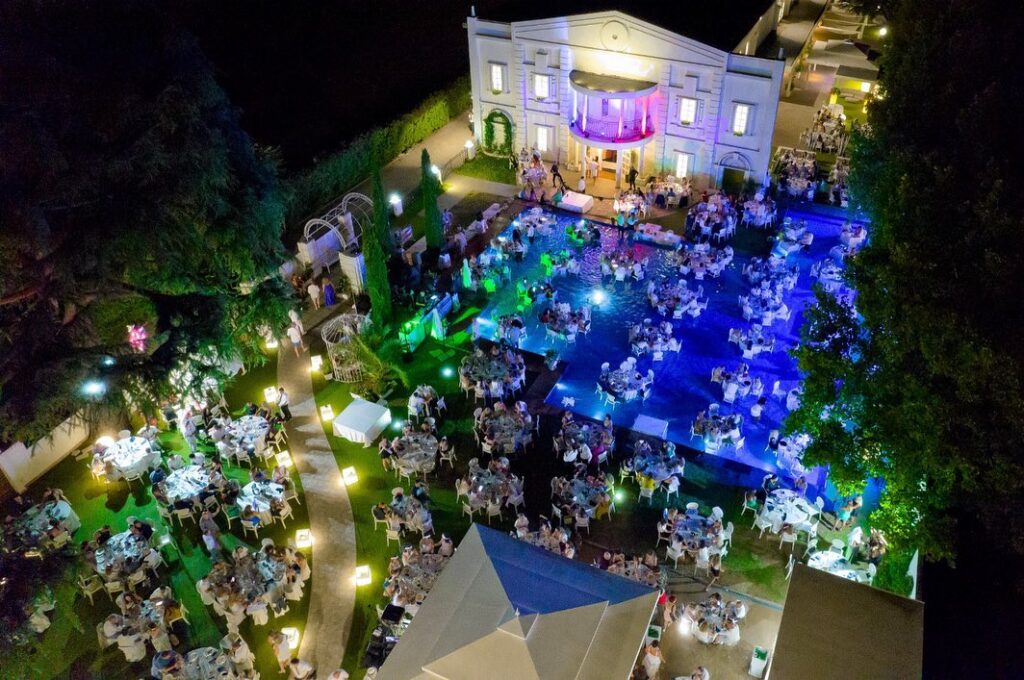 White Dinner Water Show 2024: la cena sull’acqua a Villa ReNoir