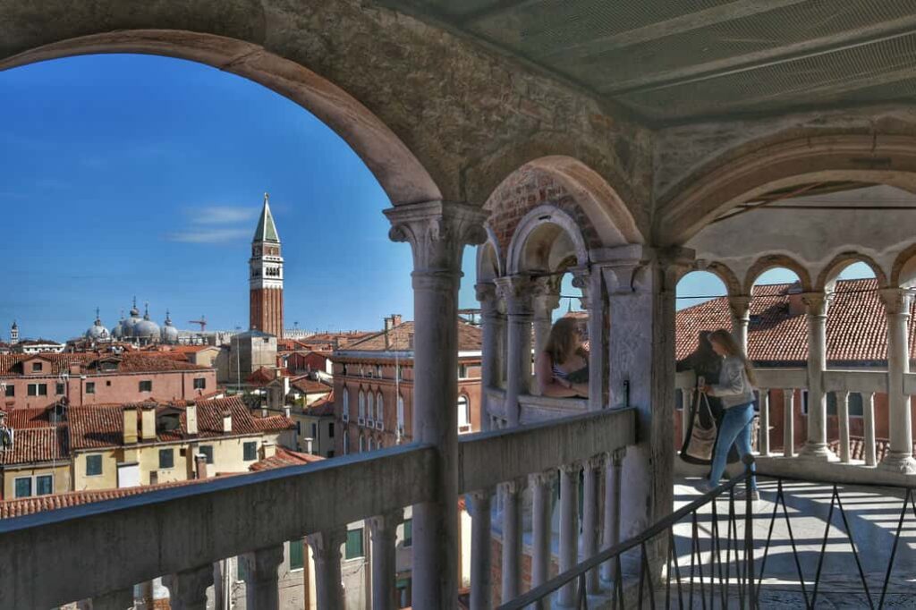 "panorama da sopra la torre contarini"